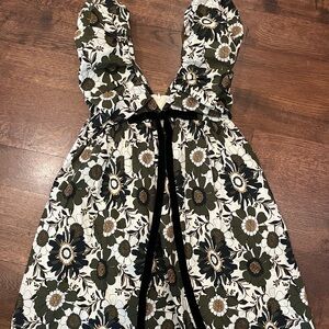 Chic Backless Floral Dress - Black, White, Green